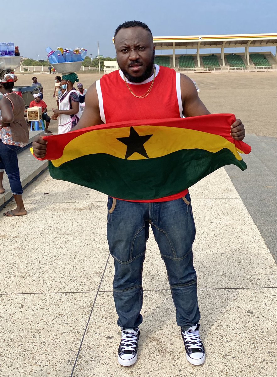 Proud of my flag! It shall be better one day for Ghana!🇬🇭 🔥 

#FixTheCountry DEMO!