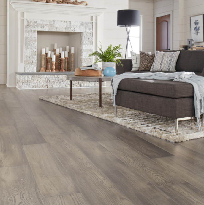 MercerFloors's tweet photo. Long day outside at the pool? The last thing you want to worry about are drips and dribbles on your floors from the kids running inside after a day of swimming. Waterproof, wood-look floors are just the thing you need to keep your home looking stylish and your floors staying... https://t.co/8XHzntsVyA