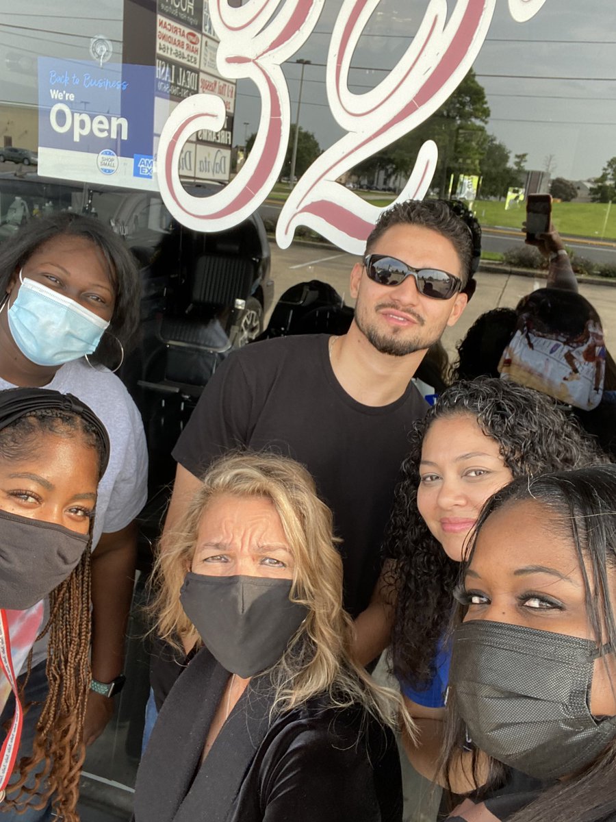 #Gameon! <a href="/AliefISD/">Alief ISD</a> #budewigbulldogs <a href="/heatherturner70/">Heather Turner</a>  #WeLoveOurCommunity