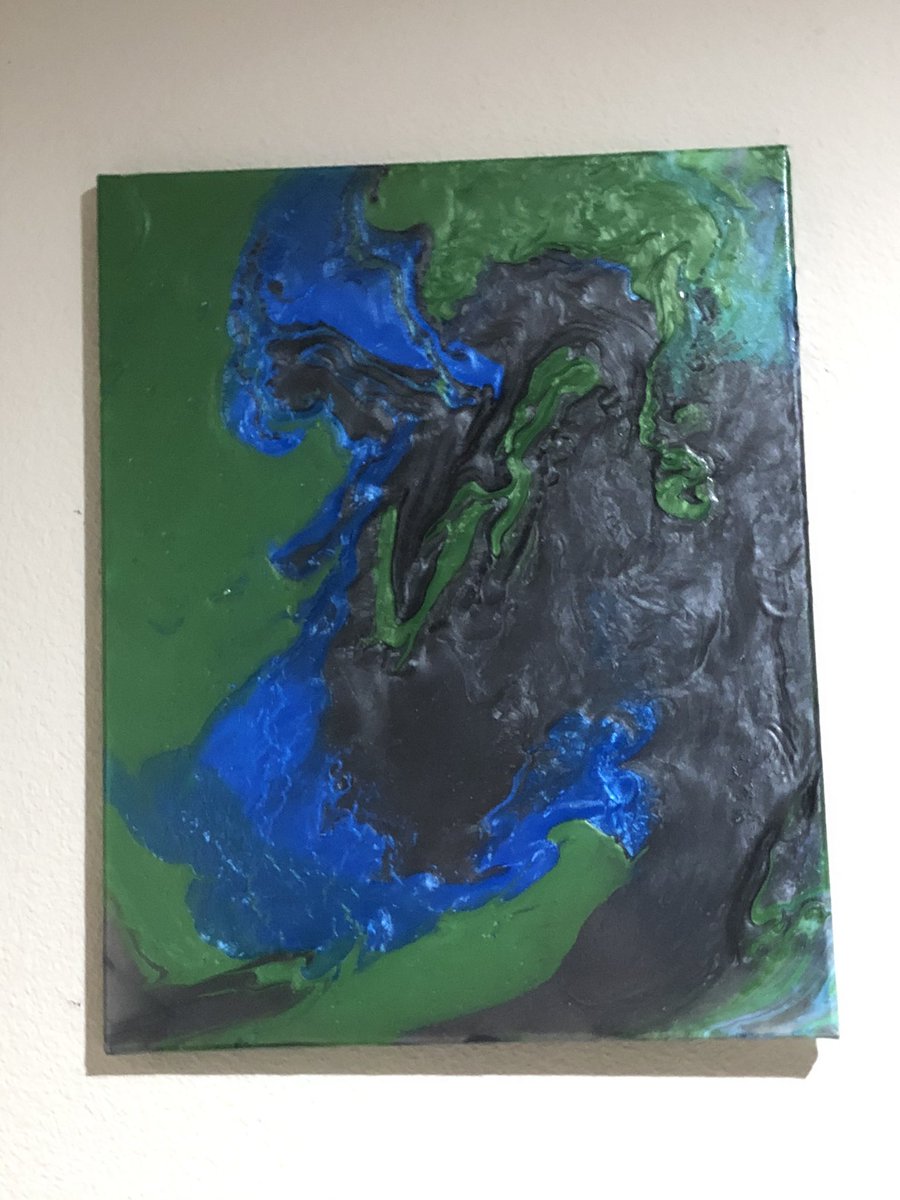 EmilysImaginati's tweet photo. My 1st #PourPaint ; a #SpinPaint and an acrylic named Orion’s Belt https://t.co/uSbwufqp2r