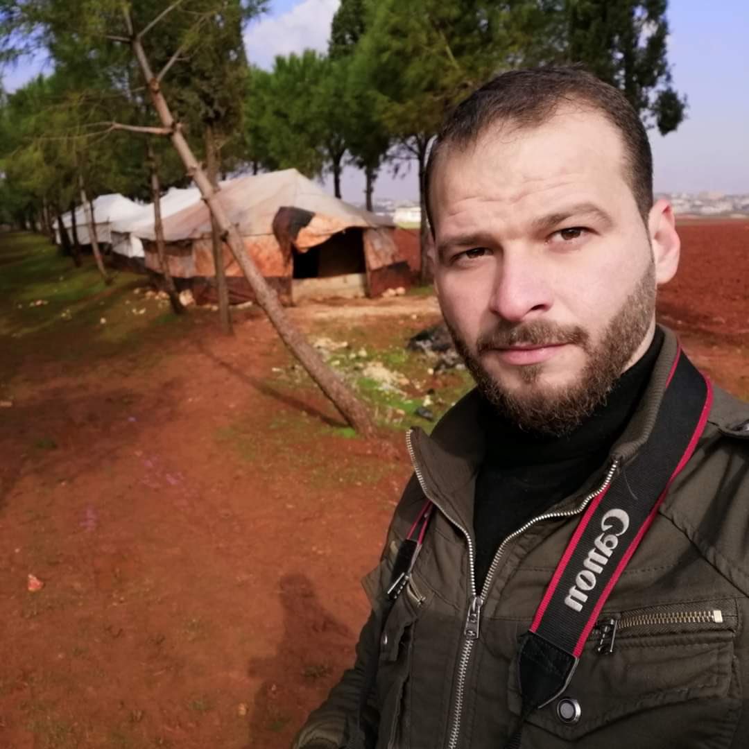 MMCSYR's tweet photo. بسبب منشور على فيسبوك .. أمنية "تحرير الشام" تعتقل الإعلامي "أدهم دشرني" بريف ادلب
#MMC https://t.co/i3b2RHCxkv