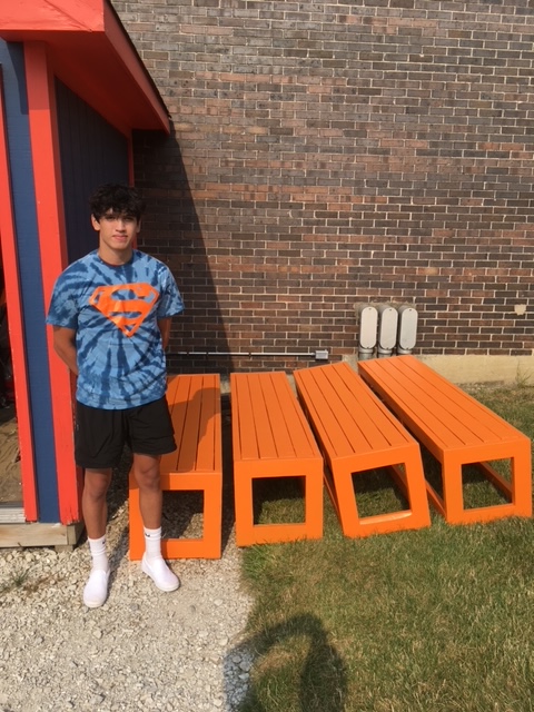 STAGG SHOUTOUT!  Thank you to <a href="/StaggHighSchool/">Stagg High School</a> 2021 Graduate, Julian Verdin, for making these awesome benches for the tennis courts.  This was part of his Eagle Scout project.  AWESOME JOB JULIAN!  #chargerPRIDE @ericolsen00 <a href="/Stagg_AD/">Jen Doede, CMAA, CIC</a> <a href="/CHSD230/">District 230</a> @Rnolting21 <a href="/aastaggtennis/">Stagg Charger Tennis</a>