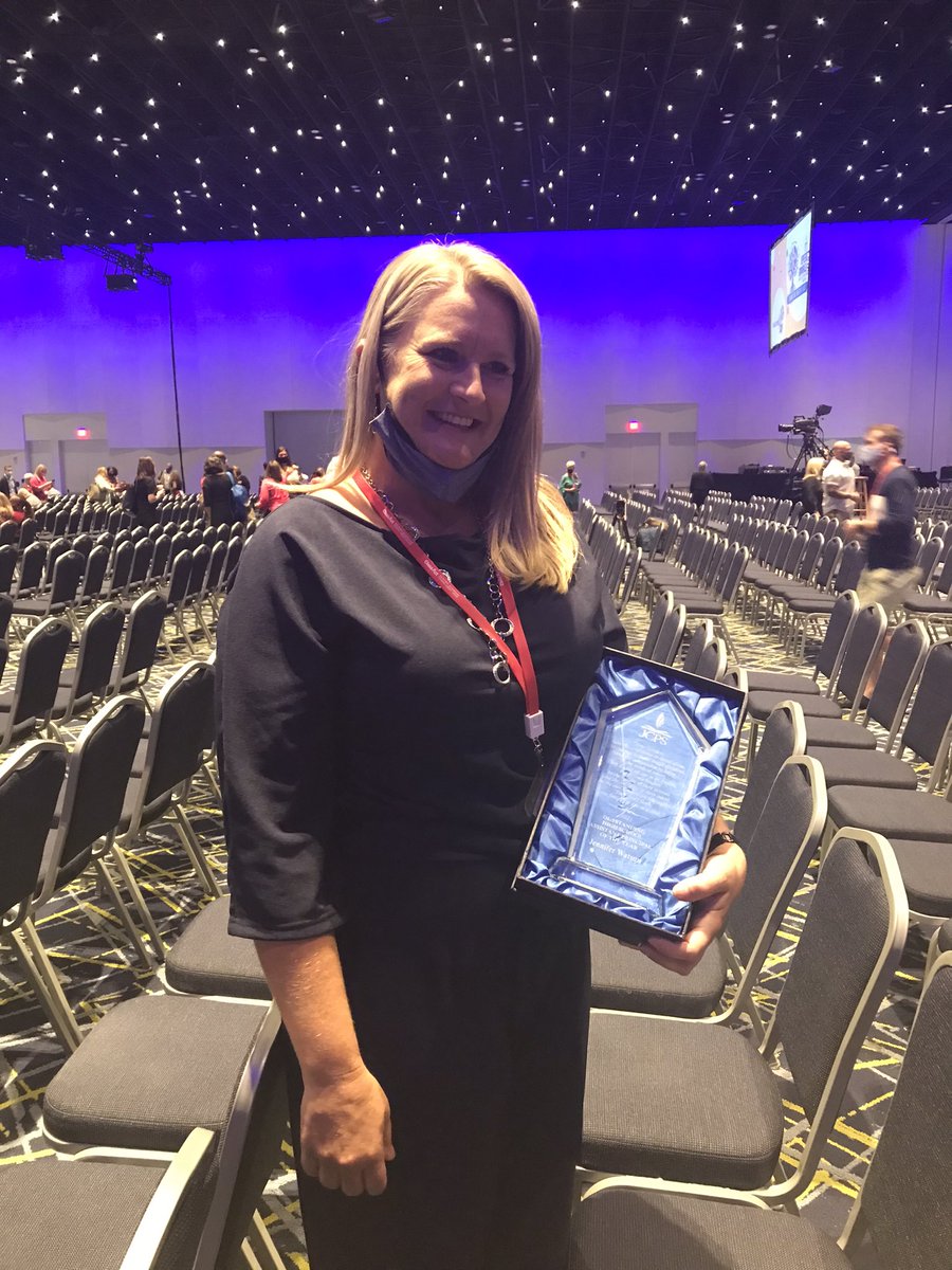 Liberty_Jcps's tweet photo. Jennifer Watson - JCPS HIGH SCHOOL ASSISTANT PRINCIPAL OF THE YEAR!! We are so proud of you!! https://t.co/rdOY1sWWC7