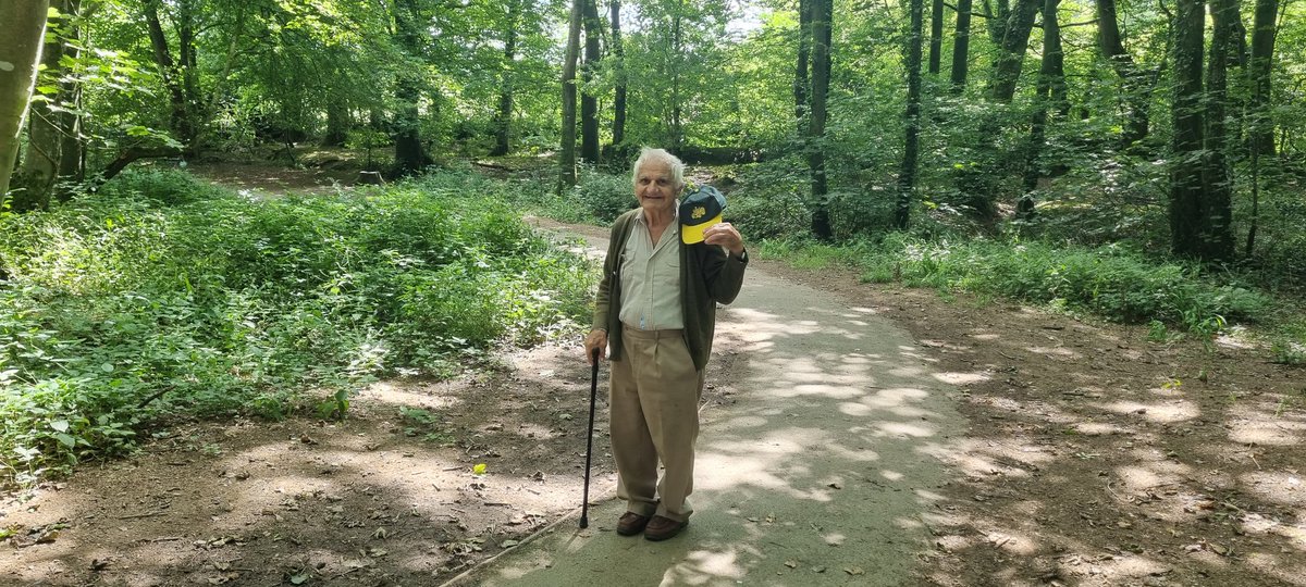 TimVCGallery's tweet image. A enjoyable afternoon walking around withybush woods with Veterans,  Veterans family and community members, very much a gentle social walk . 
@TheVCGallery 
@CovenantTrust 
@Pembrokeshire 
#Veterans
#Community 
#Veteransfamily