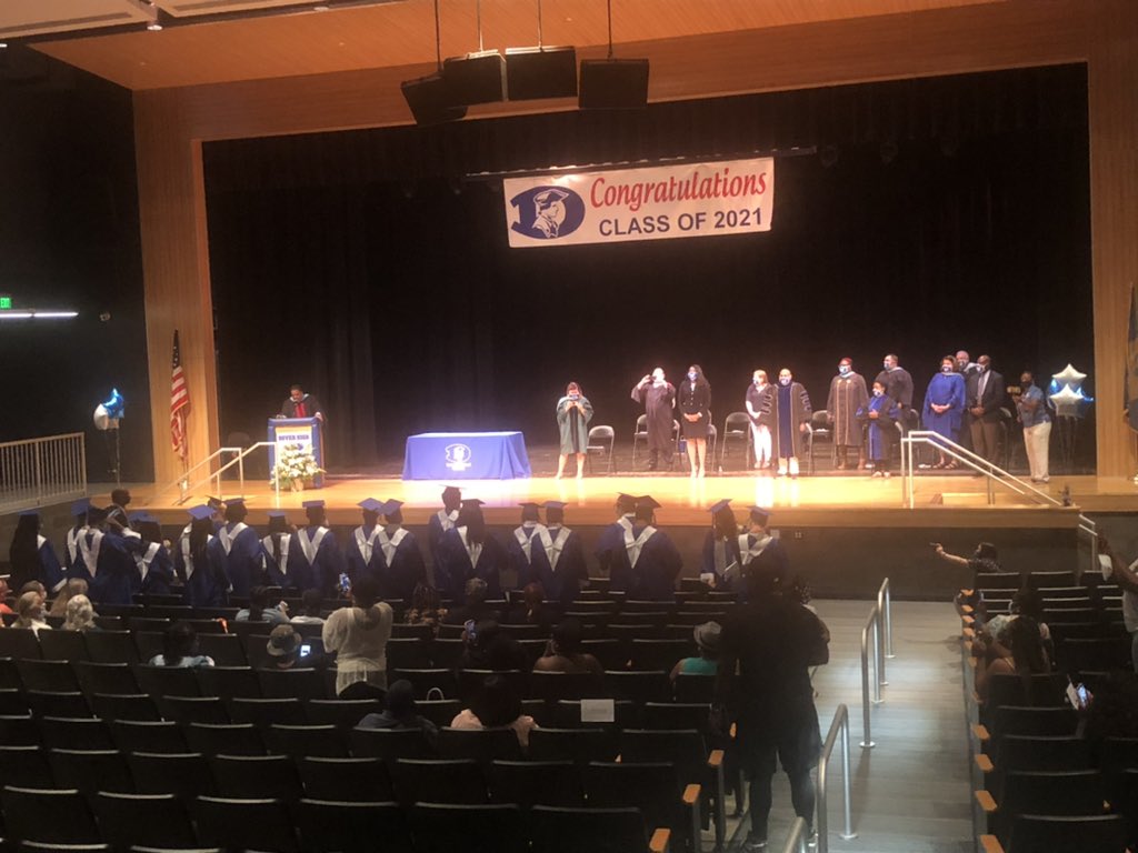 dnorman85's tweet photo. @CSDDoverHigh Great ceremony! Congrats graduates! Go do big things!!! https://t.co/AYKa6YohJG