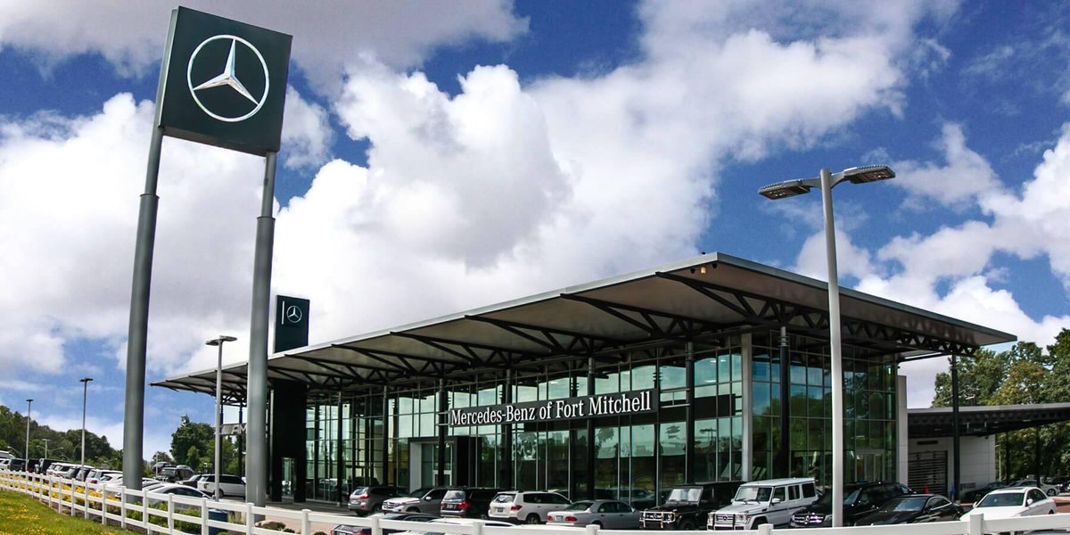 We are beyond excited to have Mercedes-Benz of Fort Mitchell as our local sponsor for Cincinnati Diner en Blanc this year!

#dinerenblanc #debcincinnati2021 #dinerenblanccincinnati