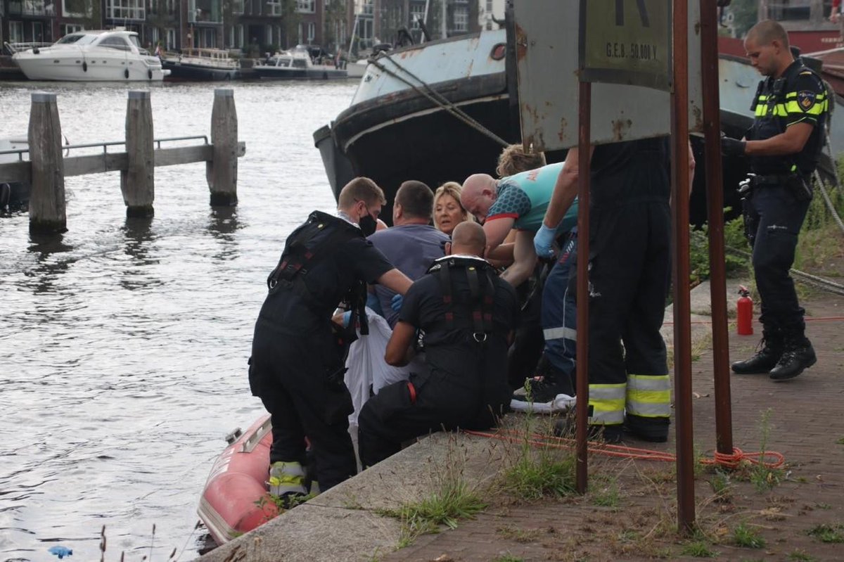 Man raakt gewond bij ongeval met bootje op het Spaarne in Haarlem