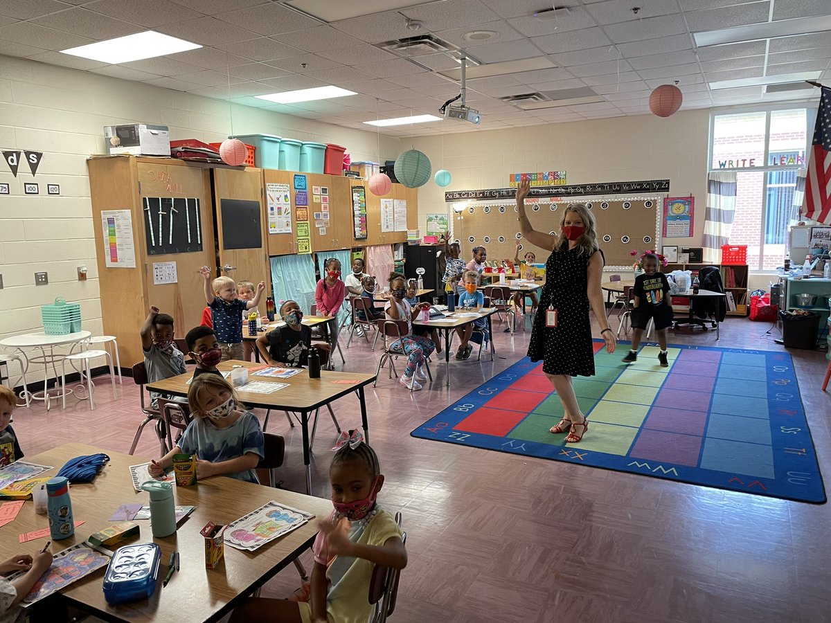 Rocking in the classroom here at Rocky Creek Elementary!!
@best1stdayeverHcs