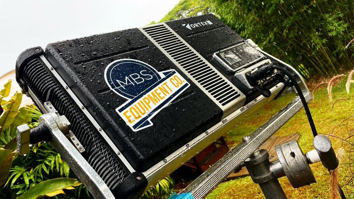 Creamsource (@creamsourceled) on Twitter photo Peace of mind for Dan Mindel using the Vortex8 outside where you're pretty much guaranteed rain
#Ip65rated
📷 <a href="/dan_mindel/">Dan Mindel</a>
"Here in Kilauea a few kilometers from one of the wettest places on earth!
The @creamsource vortex with its waterproof construction is just brilliant" Peace of mind for Dan Mindel using the Vortex8 outside where you're pretty much guaranteed rain
#Ip65rated
📷 <a href="/dan_mindel/">Dan Mindel</a>
"Here in Kilauea a few kilometers from one of the wettest places on earth!
The @creamsource vortex with its waterproof construction is just brilliant"