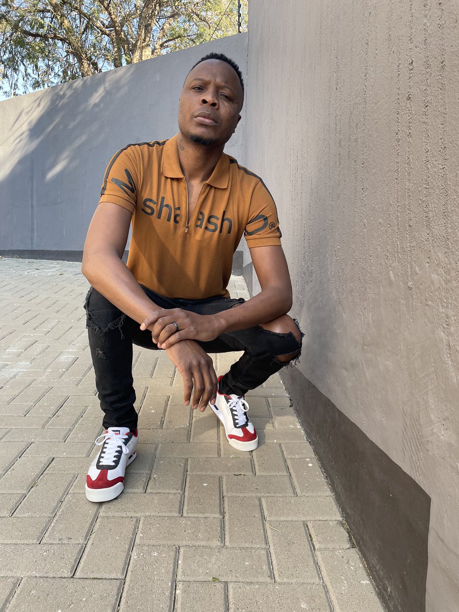 KINGTEEDEE3545's tweet image. COMPETITION TIME COURTESY OF @mshashoapparel: The first 4 people to get 2000 retweets they win one of the four limited merchandise, you choose which you want... NO FAVORS

M A D E  F O R   T H E   W O R L D