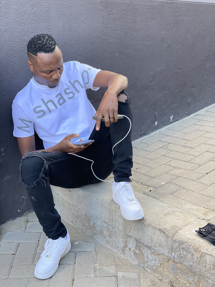 KINGTEEDEE3545's tweet image. COMPETITION TIME COURTESY OF @mshashoapparel: The first 4 people to get 2000 retweets they win one of the four limited merchandise, you choose which you want... NO FAVORS

M A D E  F O R   T H E   W O R L D