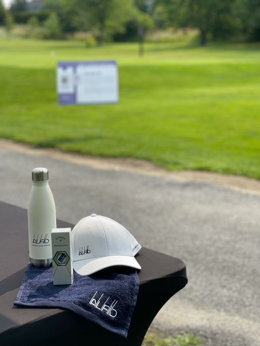GroupeAlfid's tweet photo. Au Club de Golf St-Raphaël aujourd’hui pour l’événement Golf/Vélo de @CrewMtl 🌞
Le Groupe Alfid Services Immobiliers est l’un des fiers commanditaires ⛳️
#Evenement #Commandite #CrewM #Immobilier #Montreal https://t.co/2vfzxceAGB