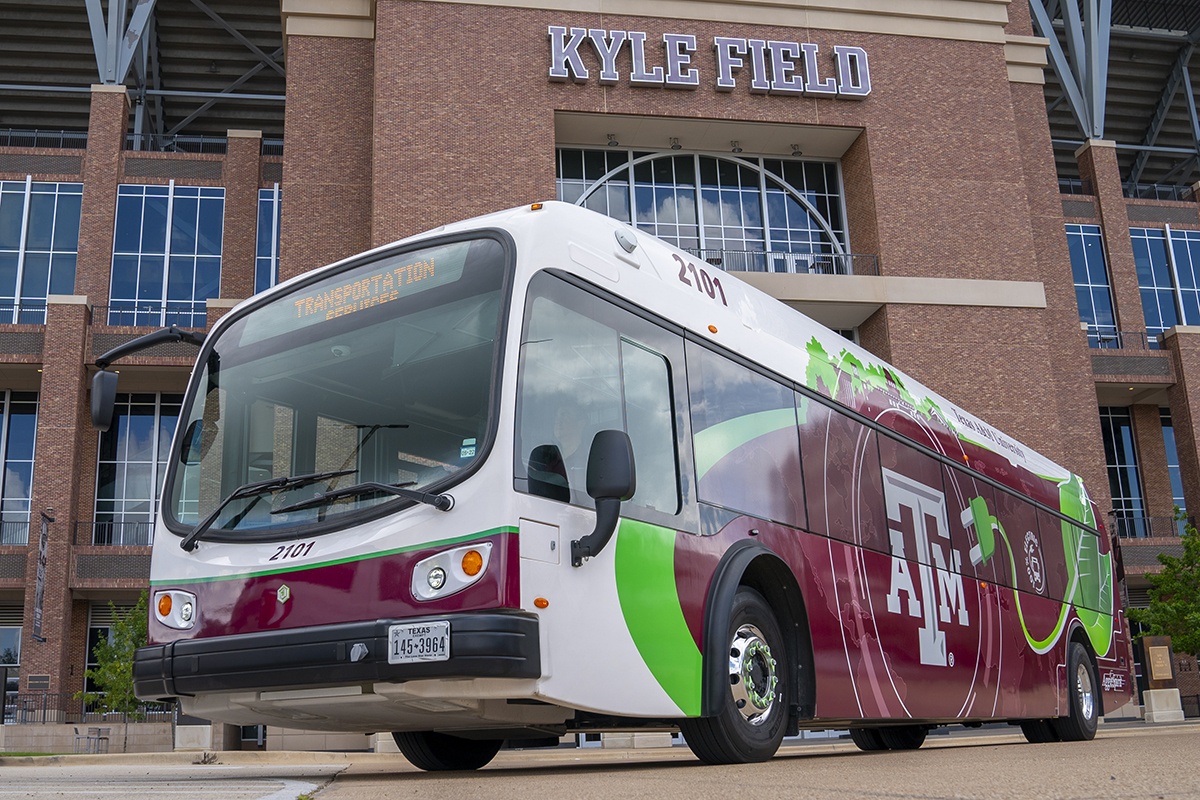 TAMU's tweet photo. ⚡️ Texas A&amp;M is launching the state's first university-operated electric buses! 

The three new buses are environmentally friendly, cost efficient, and are currently running on campus and throughout Aggieland. https://t.co/yFbgSf4zsT https://t.co/1UU9MOgoi7