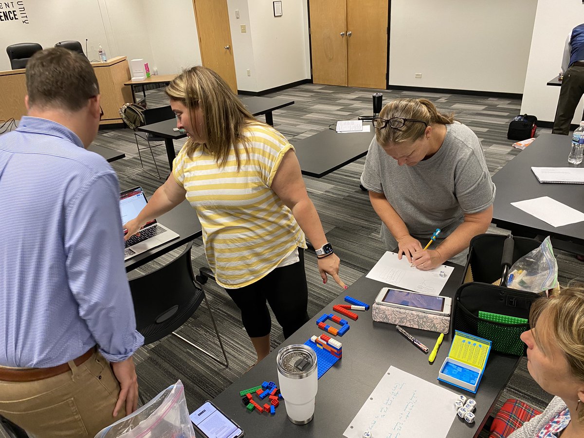 MrsCford_tweets's tweet photo. Educators being #fullyengaged at our @mtwroe53 Innovate and Engage cohort kickoff meeting. #roe53 #roe53pd #emc2learning #iledchat @mrmatera @MeehanEDU https://t.co/8GJwZUAZRT
