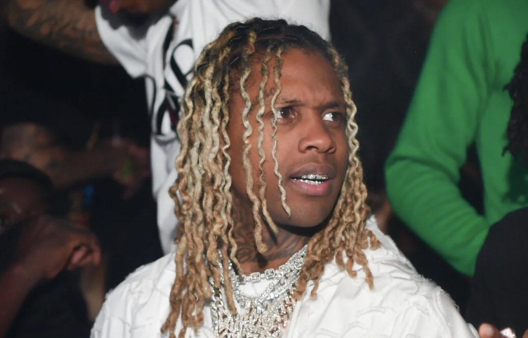 RapCtrl's tweet image. 🚨 6ix9ine et lil Durk semble en venir aux main, 69 réclame un 1 vs 1

 Pour rappel après la mort de King von, 69 dans un live insta s’est moquer de lui et a prit parti pour Quando Rondo. 

Ce qui n’a pas plus à lil Durk qui était un ami proche de King von et membre du meme gang