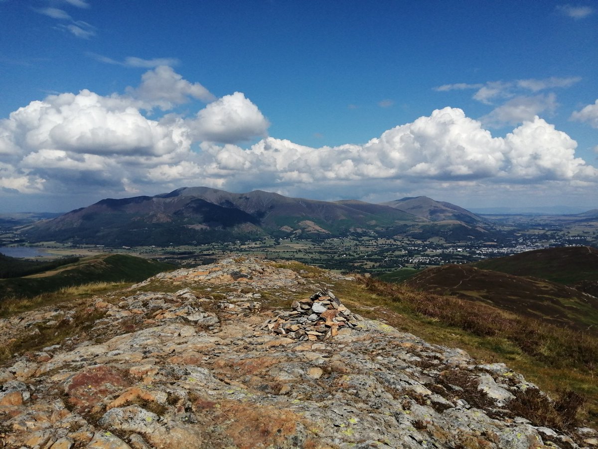 LinnettHill's tweet photo. Another scorchio day ☀️😎
We had a lovely walk along the #Coledale beck and up #Outerside and #StileEnd down into #Braithwaite ❤️
#Keswick #TheLakeDistrict https://t.co/f4PSiyeOiE