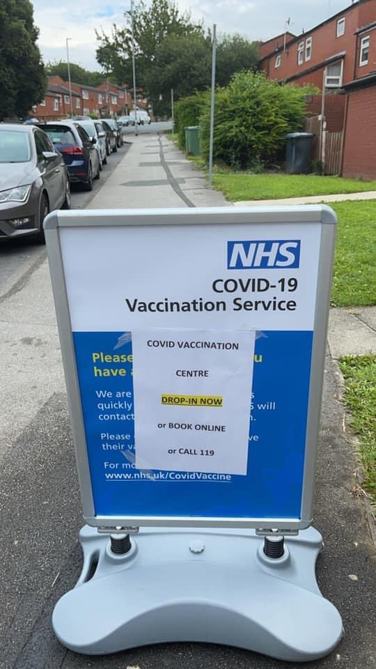 FarsaiiP's tweet image. สุดปังมั้ยล่ะชั้น โดนที่อังกฤษปฏิเสธไม่ให้ฉีด pfizer เพราะวัคซีนที่ฉีดก่อนมาคือซิโนแวค
หมอประจำจุดฉีดบอกข้อมูลไม่พอ ไม่อยากเสี่ยง สุดเศร้าป่ะ วัคซีนที่ไม่มีข้อมูลรองรับ ไม่มีความชัดเจนเพราะไม่มีใครเค้าฉีดกันนอกจากพี่ไทย