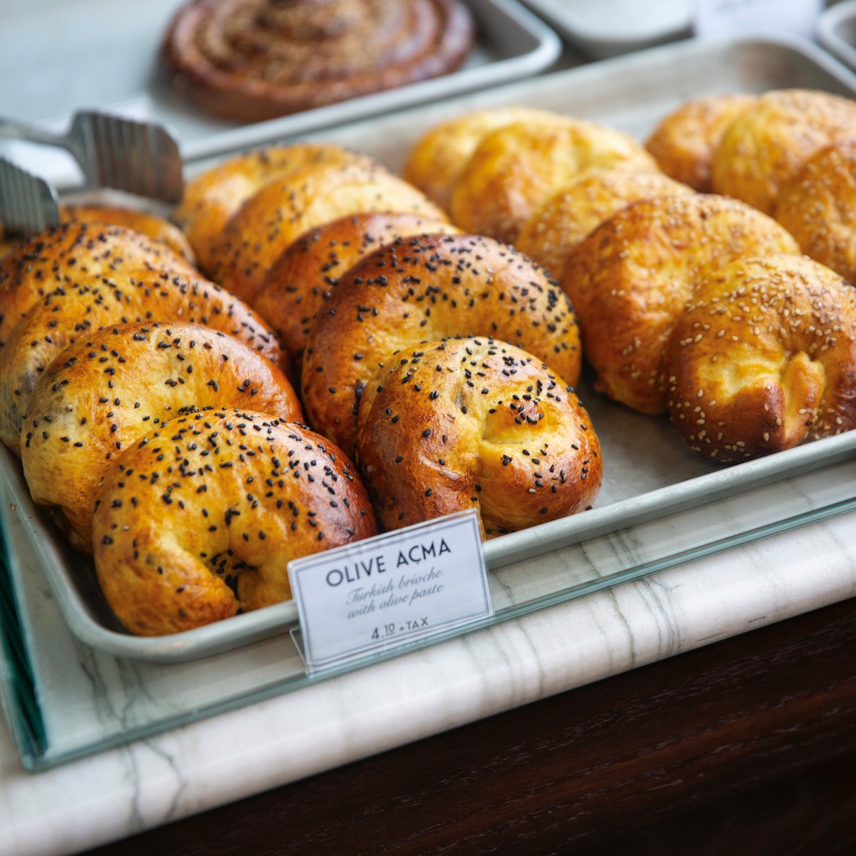 AmexCanada's tweet photo. Whether you're in the mood for a feta acma or shakshouka, you’ll be transported to the streets of Istanbul with the specialty French-inspired Turkish treats at Pasaj in #Toronto. Check out Amex Maps for local shops in your neighbourhood. #ShopSmall
https://t.co/89eTMiAlUr https://t.co/1iutUpZLiH