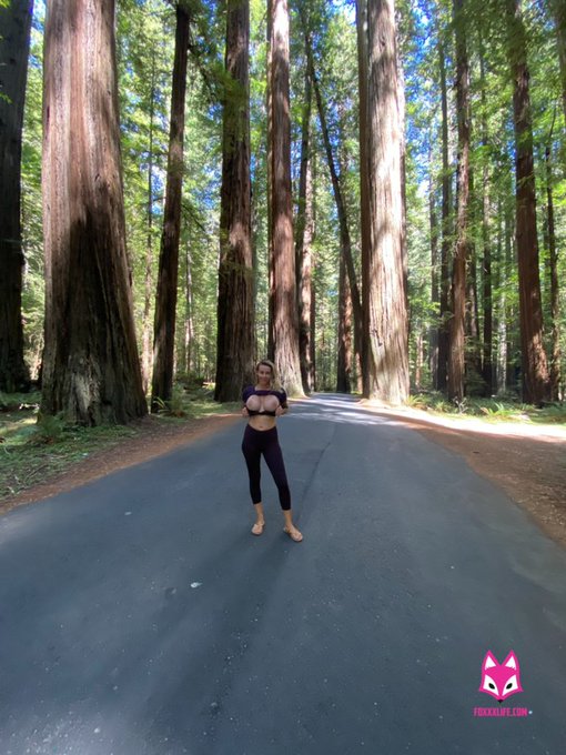 Hump Day Special!! :) off the grid making new content come see what we have been up to. 🤷🏼&zwj;♂️🤷&zwj;♀️🎥🔥 50%<a href="/tag/boobies"class="tags"><span>#boobies</span></a><a href="/tag/publicflashing"class="tags"><span>#publicflashing</span></a><a href="/tag/foxxxlife"class="tags"><span>#foxxxlife</span></a>