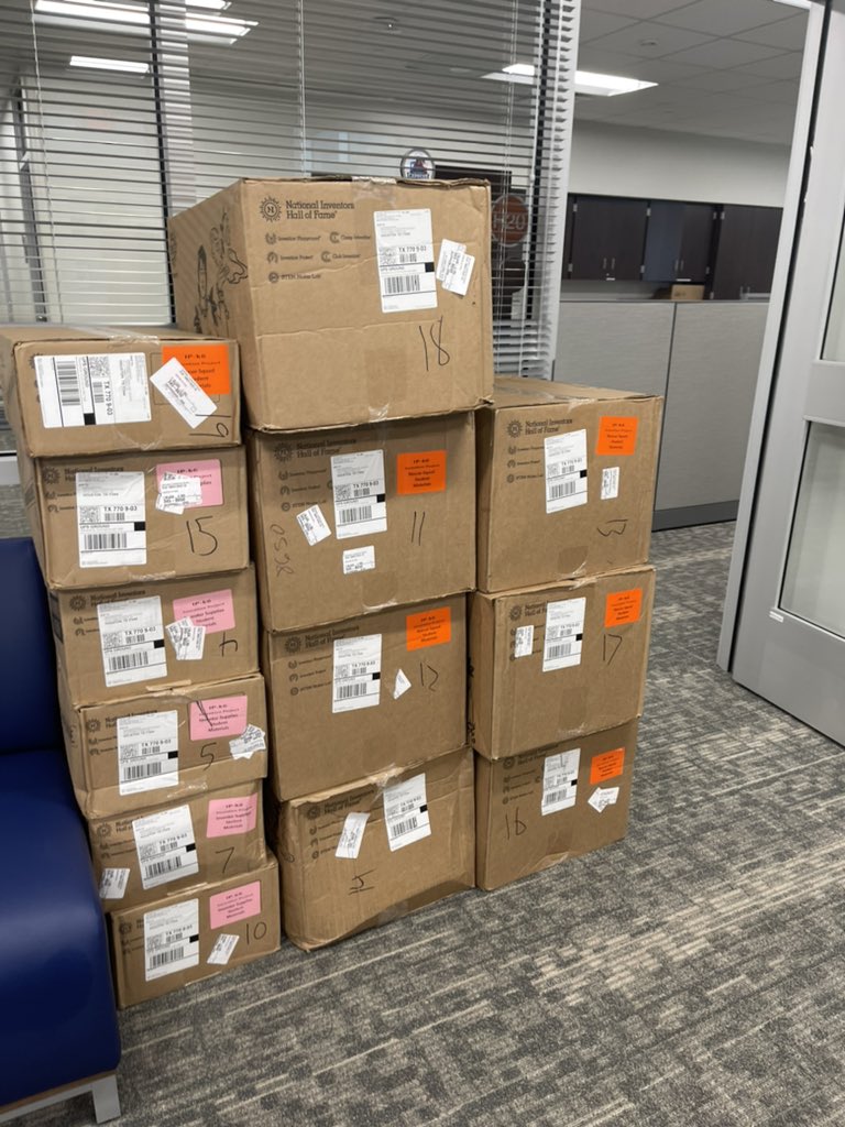 EricaMBarrera's tweet photo. Eek! Special delivery from @InventorsHOF #inventionproject
I can’t wait to see what my #brainybulldogs create!🐶🧠💡@HumbleISD_ADV @HumbleISD_CE https://t.co/RnxG7FrBPC