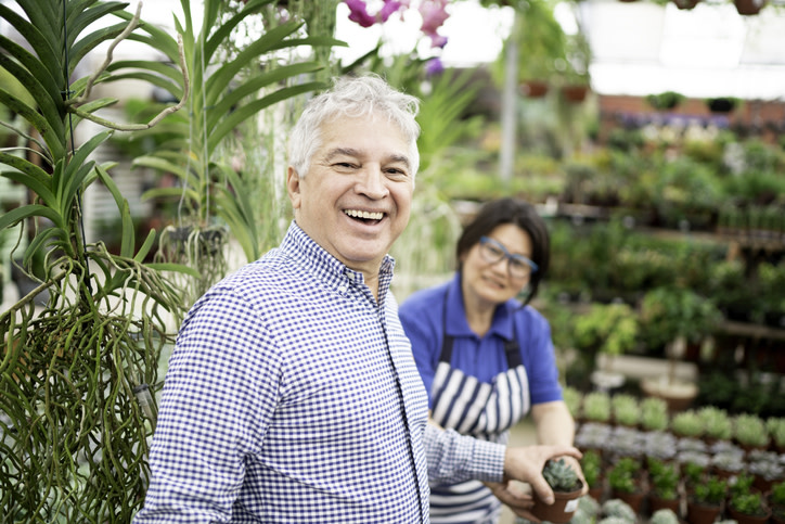 HolubI's tweet photo. Holub Greenhouses, Inc. has been family-owned and operated for over 40 years and we pride ourselves on having knowledgeable and friendly staff that can help our customers reach their gardening goals. We look forward to seeing you soon! https://t.co/bJcX0vQE6m