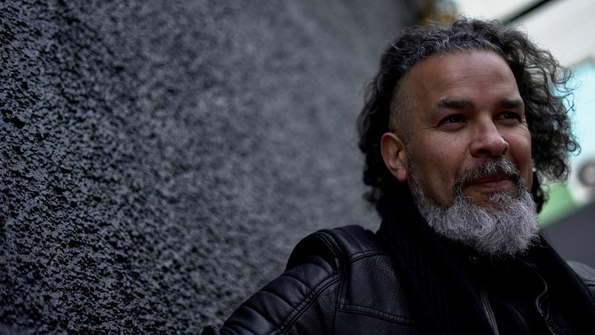 Super feliz de poder contarles que el puntapie inicial lo damos este 2021 en <a href="/trotaterraza/">Trotamundos Terraza</a>, hemos postergado 2 veces ya este show que llevo junto al equipo con todo lo que tenemos para mostrar.