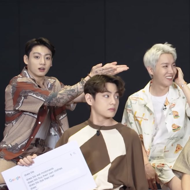 namedillegirl's tweet image. “does bts dye their hair?”
jungkook: