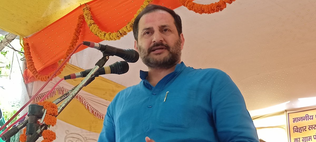 MinisterNSBablu's tweet photo. सुपौल जिला अंतर्गत बड़हरा मरौना पहुंचने पर NDAकार्यकर्ताओं एवं आम ���ागरिकों द्वारा आत्मीय भाव से स्वागत किया।स्थानीय लोगों की समस्या को ध्यान में रखते हुए मैंने अस्पताल के भवन निर्माण एवं संबंधित व्यवस्थाओं में सुदृढ़ता लाने हेतु मा०स्वास्थ्य मंत्री जी के समक्ष समस्या को रखूंगा। https://t.co/BxgEC67W3Q
