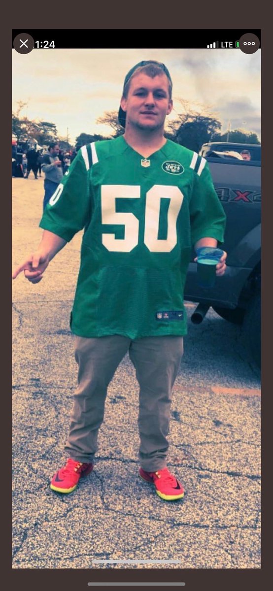 SlateMelt's tweet photo. Trash ass capper @LEARLOCKS. All my followers lost money on your VIP, find a new hobby cause this ain’t your calling bud. Guy is a straight clown. https://t.co/Tlz3yI253G