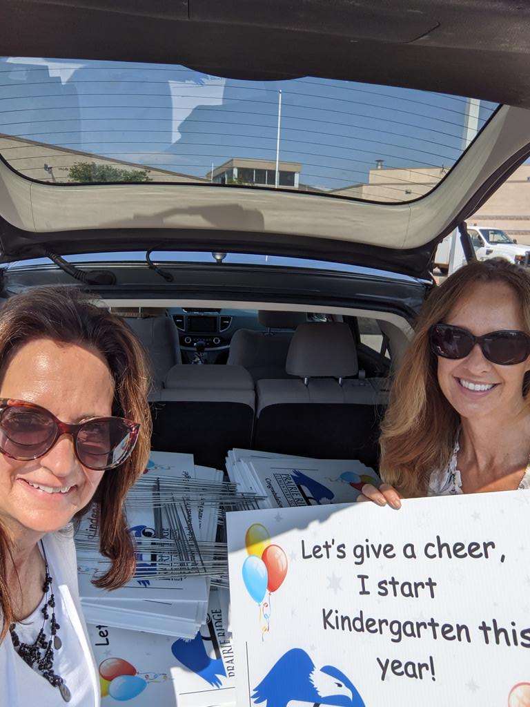 COliphant33's tweet photo. Heading out to deliver welcome gifts to our incoming kinders! So excited to meet these families and welcome them to @PrairieRidgeES ! #StVrainStorm @SVVSDdeputy @melissa_lettis https://t.co/1UpUPziAkH