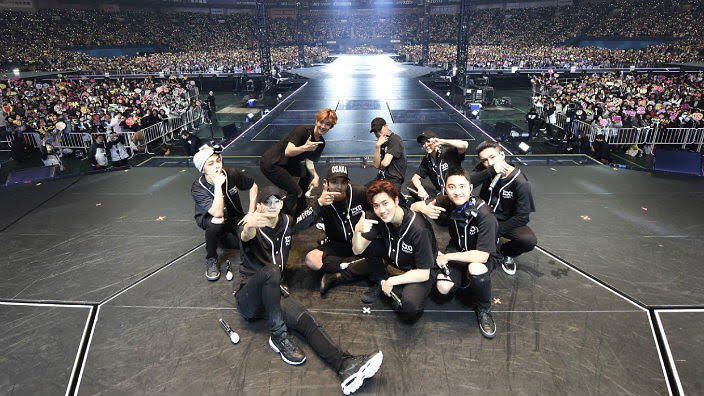 xunhuas's tweet photo. “Even if there’s only one EXO-L, EXO will always be here. As long as EXO-Ls are around, EXO will always be here. We’ll be here in our next life too.” — Kim Junmyeon, 2019 ♡

#L1485ToForever
#HappyEXOLDay https://t.co/O7t9myIBtW