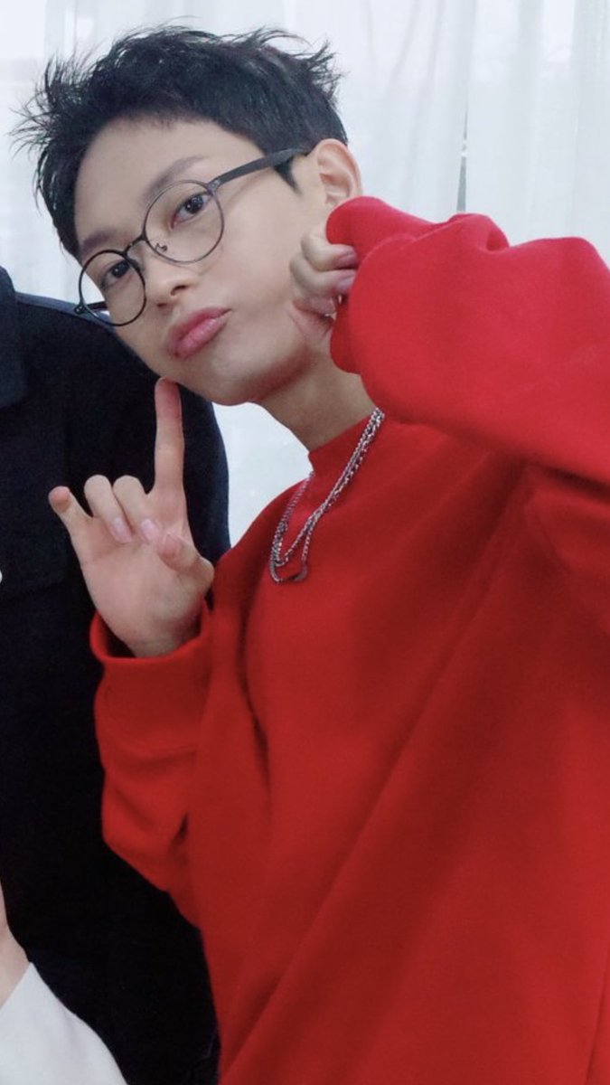 doubles508's tweet photo. Heejun being Heejun. A thread https://t.co/euiS5bJ1dY