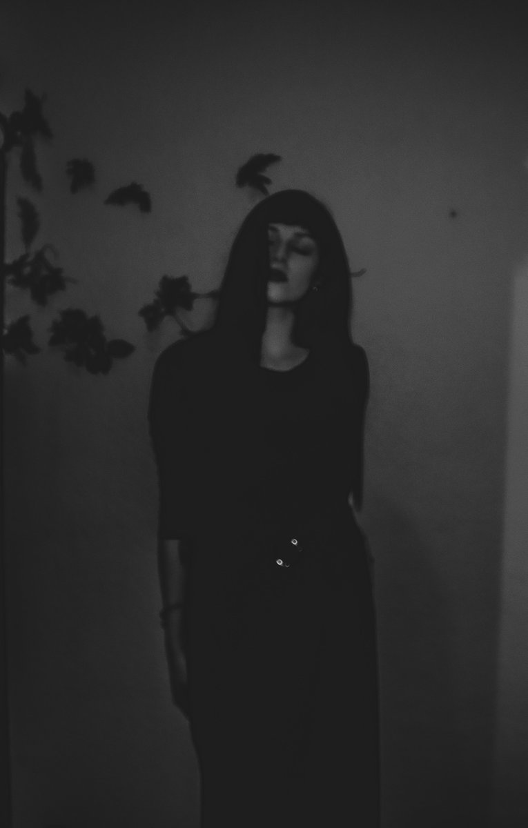 Lor28895966's tweet photo. #black #blackandwhite #photography #blackandwhitephotography #blackmetal https://t.co/iwpTbRDG0G