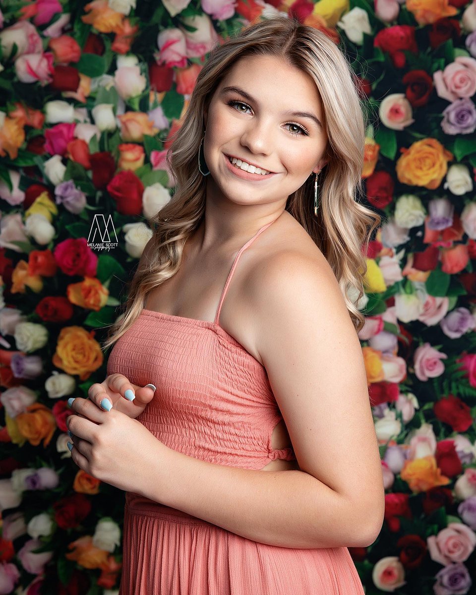 DennyMfg's tweet photo. Get ready for Back to School Pics 👩‍🏫 Use code DNY-TW32 and Save BIG!
.
Product Shown: CP-7769 Flower Dreams Backdrop
.
Photographer Instagram- melaniescottphotography
.
#photographydigitalbackdrop  #photobackground #photobackdrop #studiophotography #photograph https://t.co/WkRM1uvyiT