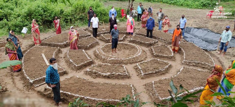 anshugoonj's tweet photo. 30 Days : 30 Stories -Just thought to re-start this series..
Community Kitchen Garden, as a part of #dignityforwork in #RahatCOVID. Block-Biridi, Dist.- Jagatsinghpur, Odisha.
By- Team @goonj & our #Sanjha partner org.- Basumata. https://t.co/E2JjsR7559