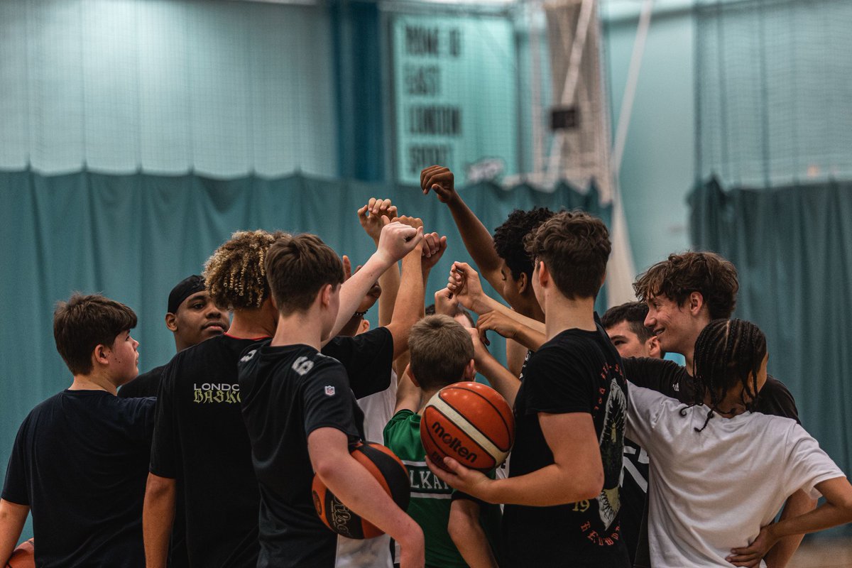 Great 2nd day here @London_Lions Community basketball Camp 🏀🏀 
<a href="/UELSportsDock/">SportsDock</a>

📸 <a href="/caroljmoir/">caroljmoir</a>

#London #basketball #UEL #Sportsdoc #londonlions #londonlionsinthecommunity #LLC