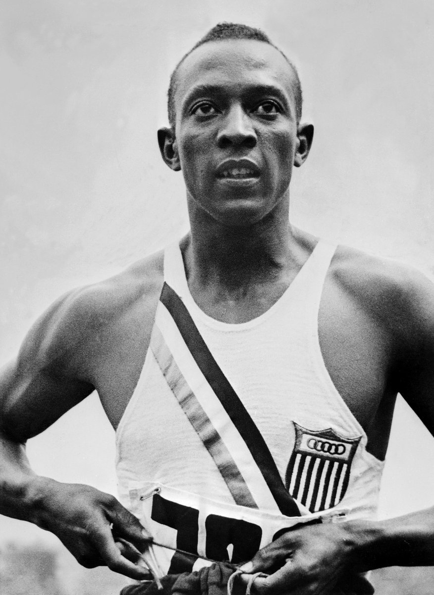 Jesse Owens won four gold medals in Track &amp; Field at the 1936 Nazi-run Olympics. He's remembered as an American hero, but he wasn't often treated like one...

His story is today on #NotPastItPodcast:
open.spotify.com/episode/3LFMnU…