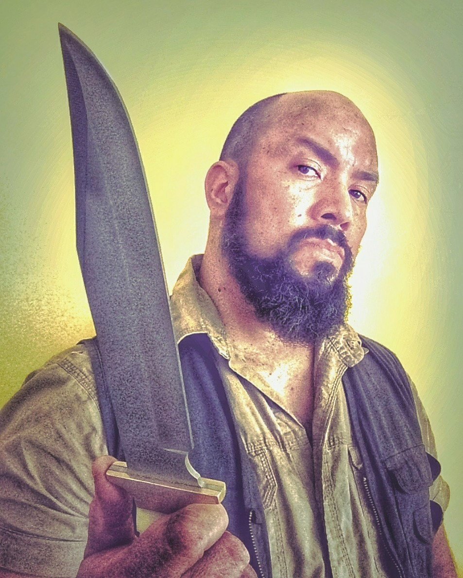 "That's not a Knife --- THAT'S a KNIFE..." #SuicideSquad #QueenoftheSouth #QueenFamilia #TWDfamily #TWD #MiguelInsignares