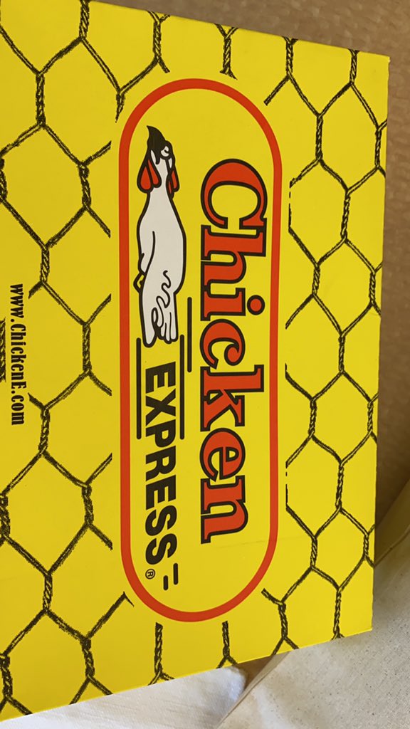 DenisonASL's tweet photo. @DISDLearns Thank you for the @chickenexpress! Yummy!! #dhs1lovesesussomechicken https://t.co/RRf8plAfLV