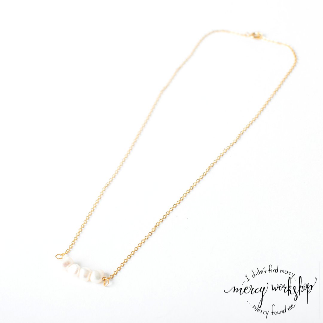 MercyWorkshop's tweet image. ✧ 𝘗𝘳𝘦𝘵𝘵𝘺 𝘪𝘯 𝘗𝘌𝘈𝘙𝘓𝘚 ✧

With four glistening freshwater pearls hanging from this gold, tarnish resistant chain, you're going to forget what you ever did without this necklace! Shop this design and more from our website today!
.
.
#prettyinpearls #purchasewithpurpose