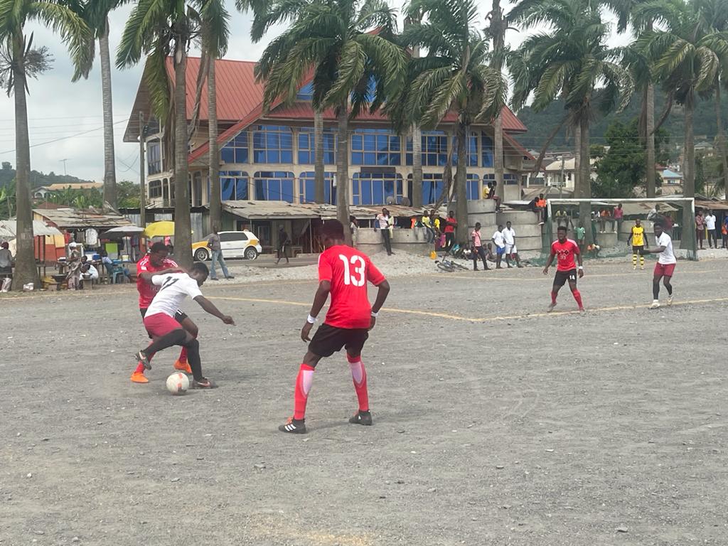 mbcfc21's tweet photo. And it's all over here at the Obuasi Black Park
#MBCFC 2-0 #GalaxyFC
@ghanafaofficial @RefereesR @Muftawu_Nabila @thecruggers @Sika_Fotos @de_supremo_ @FootyGhana @Osumanumusah3 @DanaahDavid @AkosuaFrimpoma @AshantiGoldSC https://t.co/OEvaXP5trl