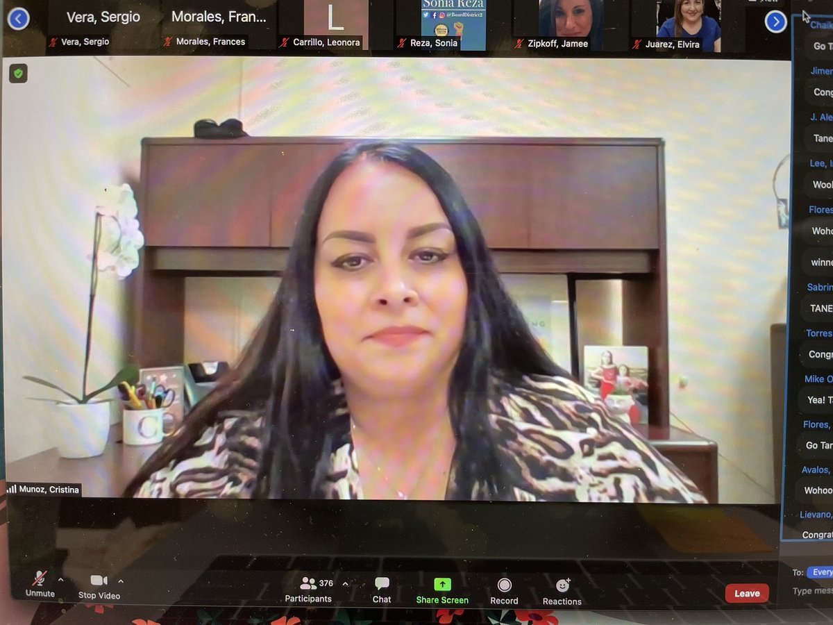 LASchoolsEast's tweet photo. Cristina Munoz, Early Literacy & Numeracy Administrator of Instruction building and strengthening capacity in our leaders! @lausdLDE #highqualityPD #heavylifting #studentvoice #streetdata #actionablefeedback #highexpectations . @lausdLDE @LASchools https://t.co/e8cT8lnsm8