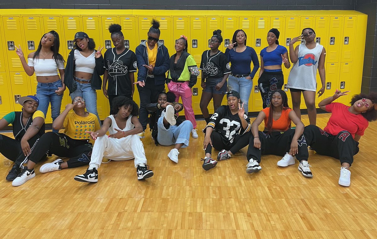 TMHSMystics's tweet photo. Today is the last day of summer camp and  we have been working hard, having fun, and preparing for an amazing school year. Enjoy our 90’s throwback day and Pajama day photos!! https://t.co/YtGcOurDiN