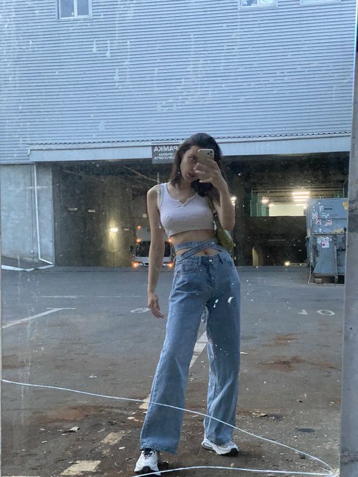 сегодня такой лук https://t.co/MRzeDwUJhR