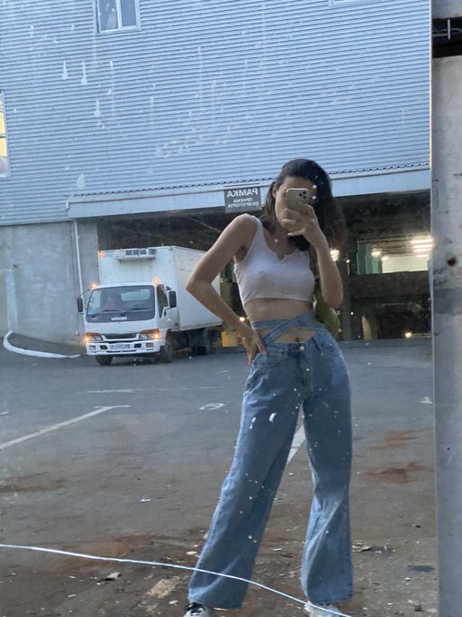 сегодня такой лук https://t.co/MRzeDwUJhR