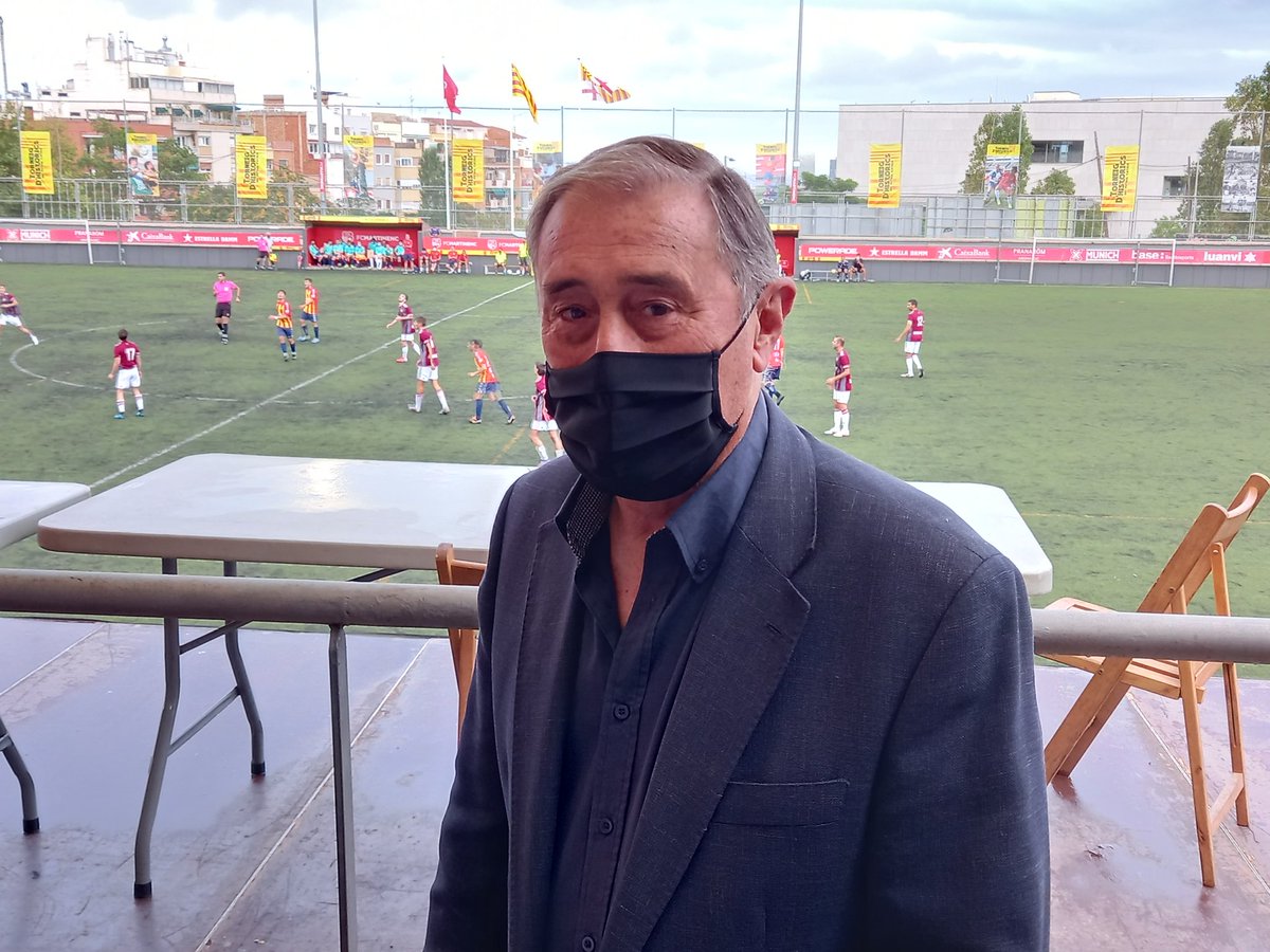 Un Carrillo autèntic, don Miguel, subdelegat del Barcelonès de la <a href="/FCF_CAT/">Federació Catalana de Futbol</a> i president d'honor dels  <a href="/thistorics/">Torneig d'Històrics</a>, orgull per <a href="/mikicarrillo/">Miki Carrillo</a> i <a href="/ToniCarrilloR/">Toni Carrillo</a> 
#futbolcat