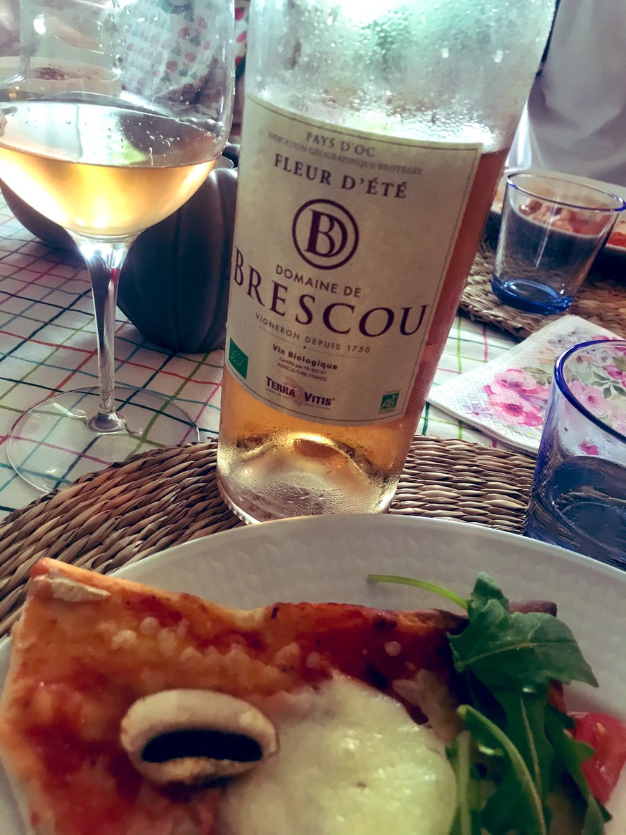 TerrificLouisa's tweet photo. #FleurD’été #rosé från #Bresco för att göra augusti ännu bättre! https://t.co/qxqJfkVxWg