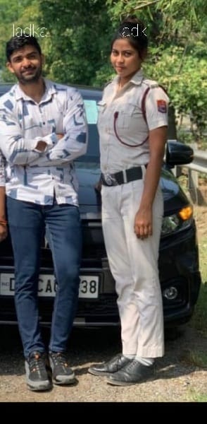 GitanjaliMoha20's tweet photo. आज फिर एक बार लवजिहाद का शिकार हिन्दु बहन ,पुलिस डिपार्टमेंट में होते हुए लडकी सुरक्षित नही होती आम जनता कैसे सुरक्षित हो सकते है इन जिहादियो से K.51 गली न.3 कुशल रोड न.2 सरूपनगर दिल्ली महेंद्र सिंह की बेटी आरुशी @CPDelhi @AshwiniUpadhyay @KapilMishra_IND @dcp_southwest https://t.co/bAjAW8E50v