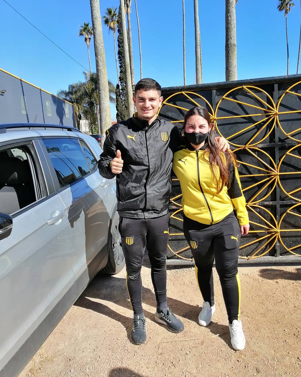 Ferchuu1891's tweet photo. Vamos los pibes club 💪🏼💛🖤
@Aguscano9 @alvarezcanario @facutorresss https://t.co/BB1G2bTUqr