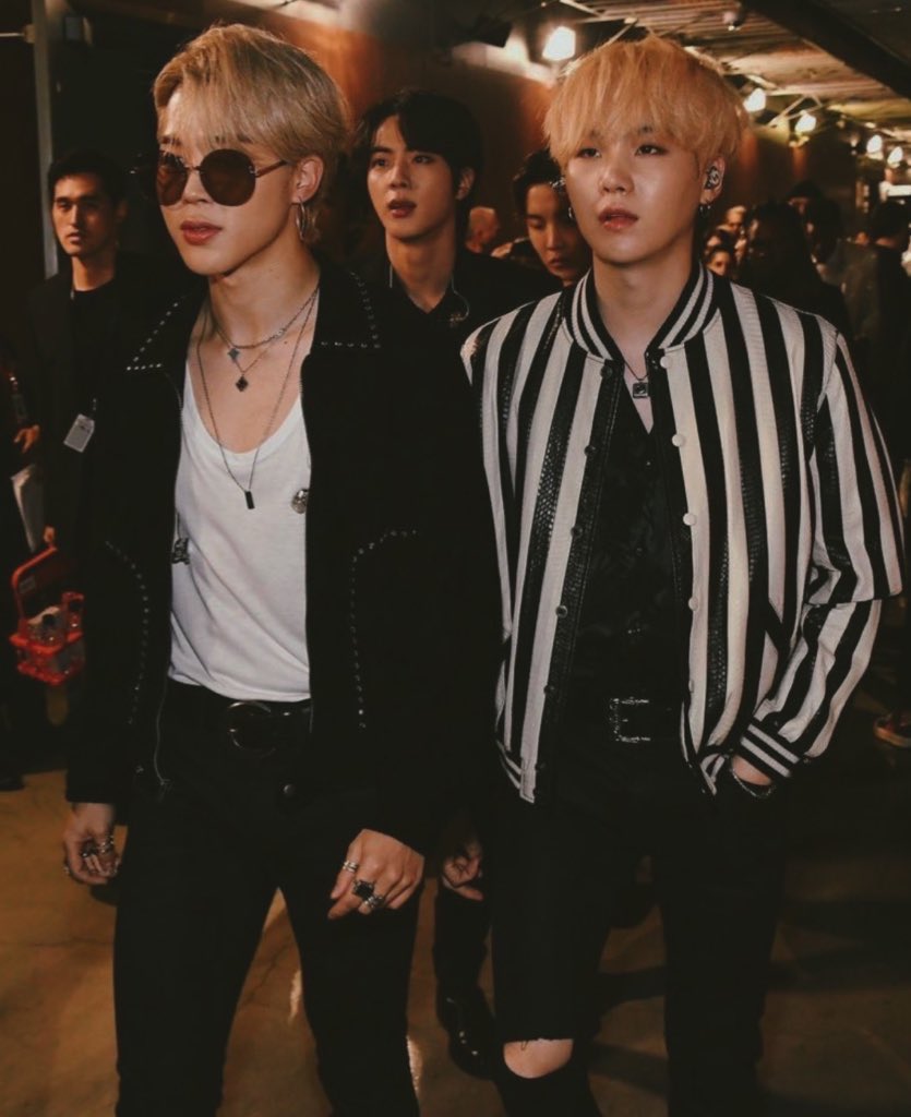 btsfashionhr's tweet photo. these looks are so powerful https://t.co/r5LB2HJpk9